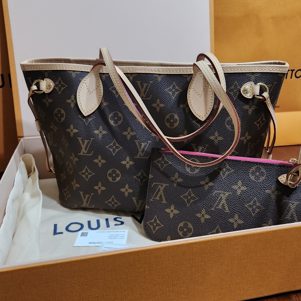 💗BNIB louis-vuitton neverfull pm pivone lining